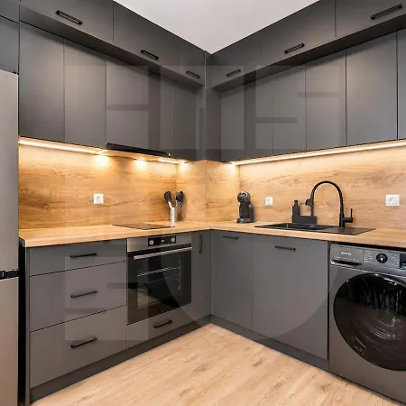 Апартамент 1br Golden Urban Nest With Parking *